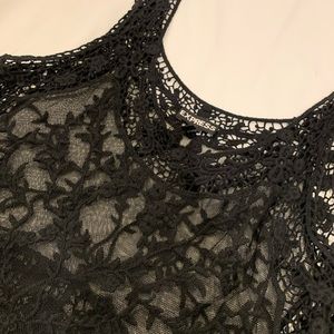 Express•Lace tank